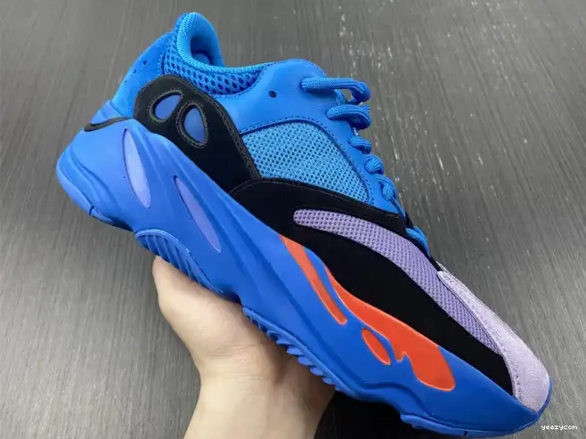 YEEZY HI-RES HP6674 700 BOOST BLUE ADIDAS 0510